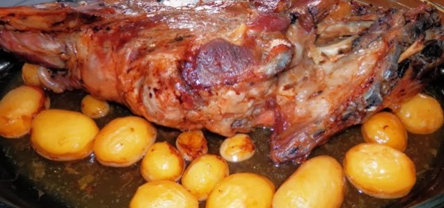 Cordero asado al horno